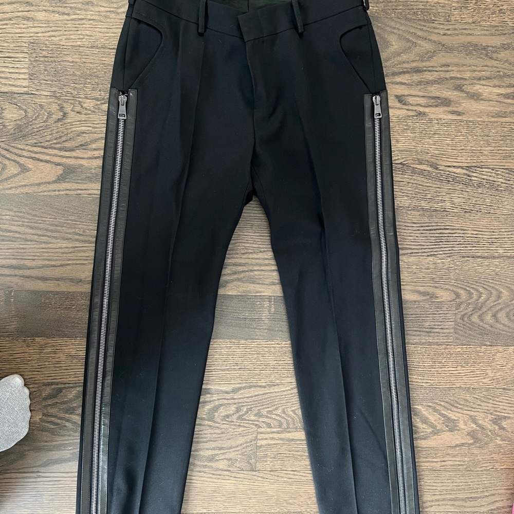 Gucci F/W 2001 by Tom Ford adjustable zippers on both sides SZ 44 worn 3 times